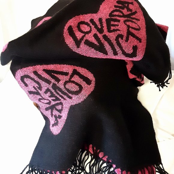'VICTORIA'S SECRET' LOGO REVERSIBLE THROW BLANKET FUCHSIA/BLACK FRINGE END - Picture 5 of 13